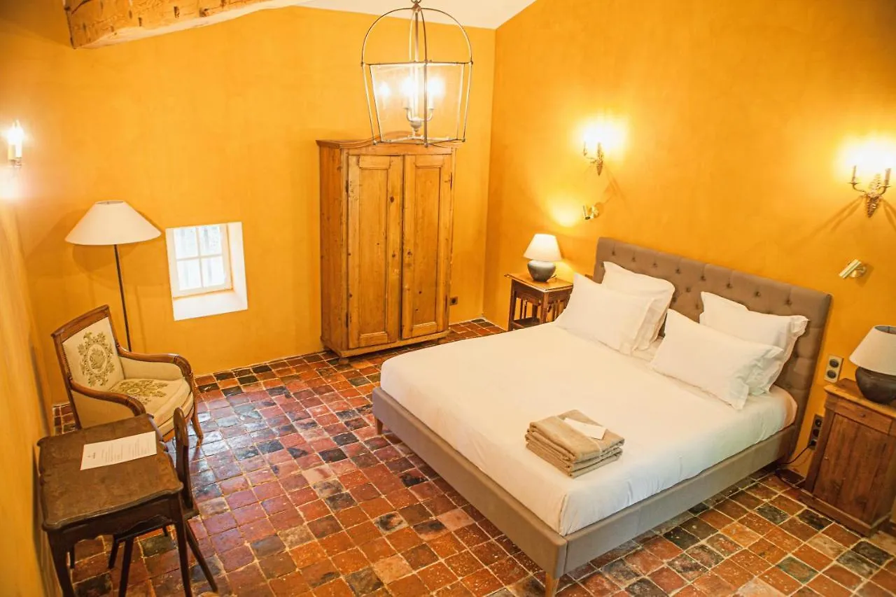 Prieure Notre-Dame De Conil - 12E Siecle Bed and Breakfast Rognes 0*,  Γαλλία