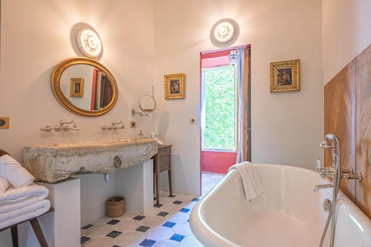 Bed and Breakfast Prieuré Notre-Dame de Conil - 12e siècle à Rognes