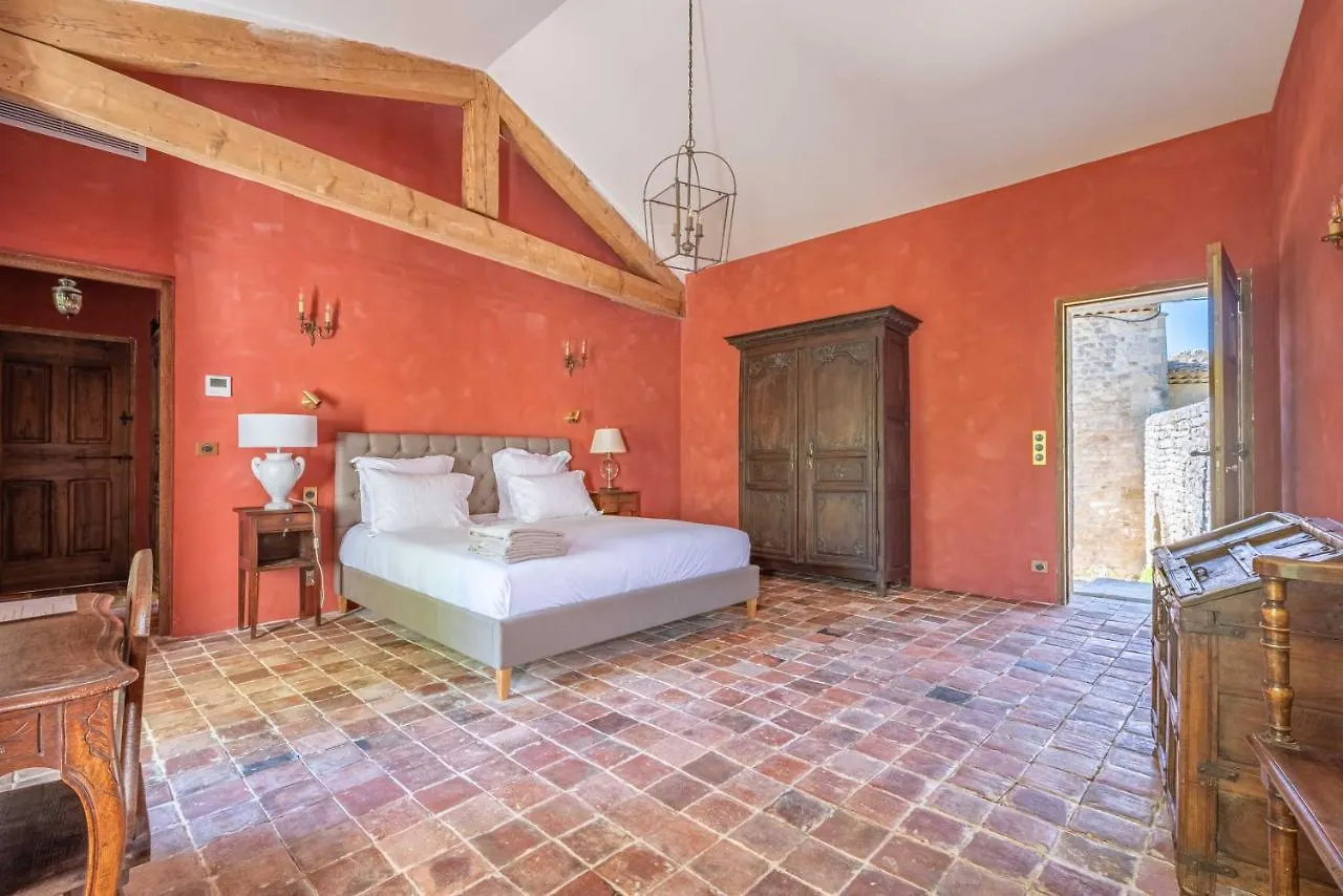 Bed and Breakfast Prieuré Notre-Dame de Conil - 12e siècle à Rognes France